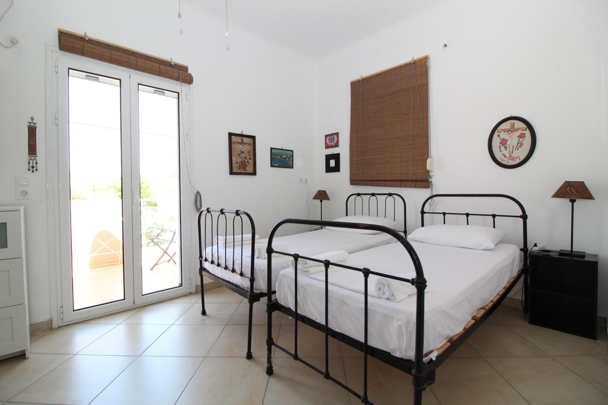 Laconian Collection Mavrovouni Beach House Gythio Ngoại thất bức ảnh